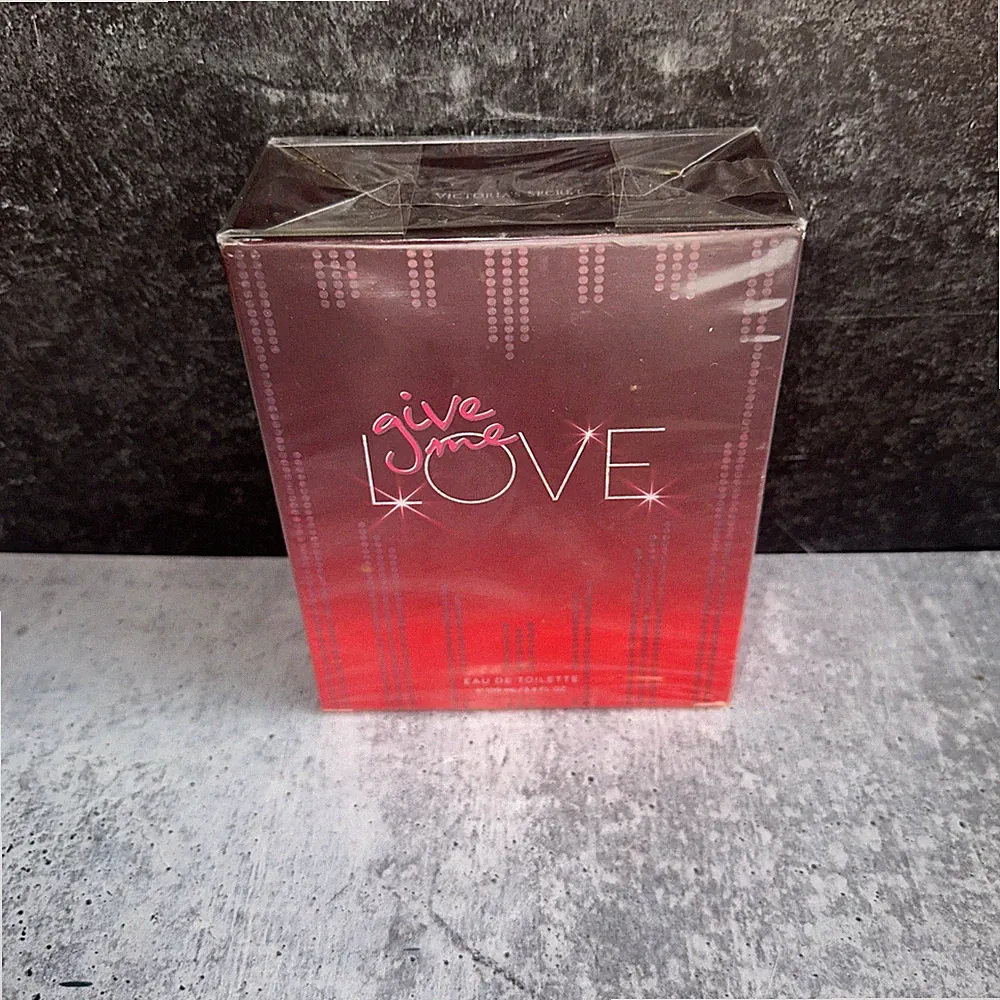 VICTORIA'S SECRET GIVE ME LOVE Eau De Toilette FRAGRANCE CRANBERRY VANILLA 3.4oz